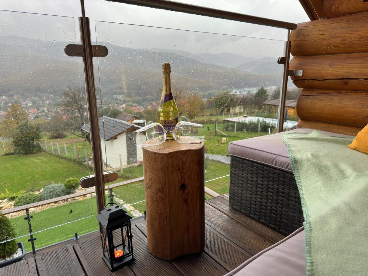 Roenk Relax Apartment Miskolc Ngoại thất bức ảnh