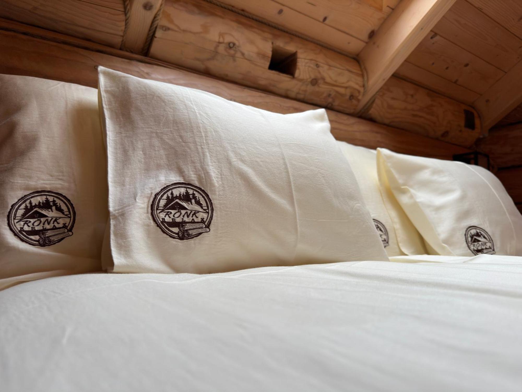 Roenk Relax Apartment Miskolc Ngoại thất bức ảnh