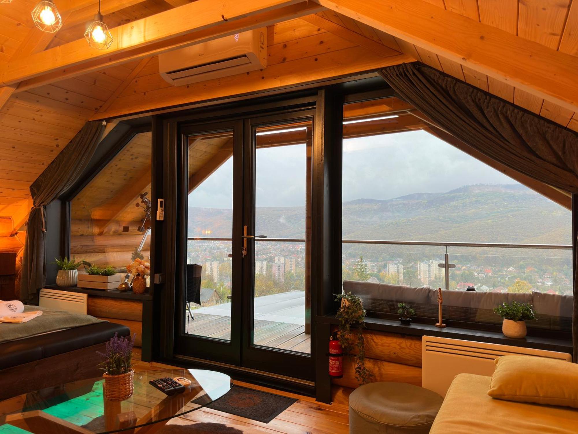 Roenk Relax Apartment Miskolc Ngoại thất bức ảnh
