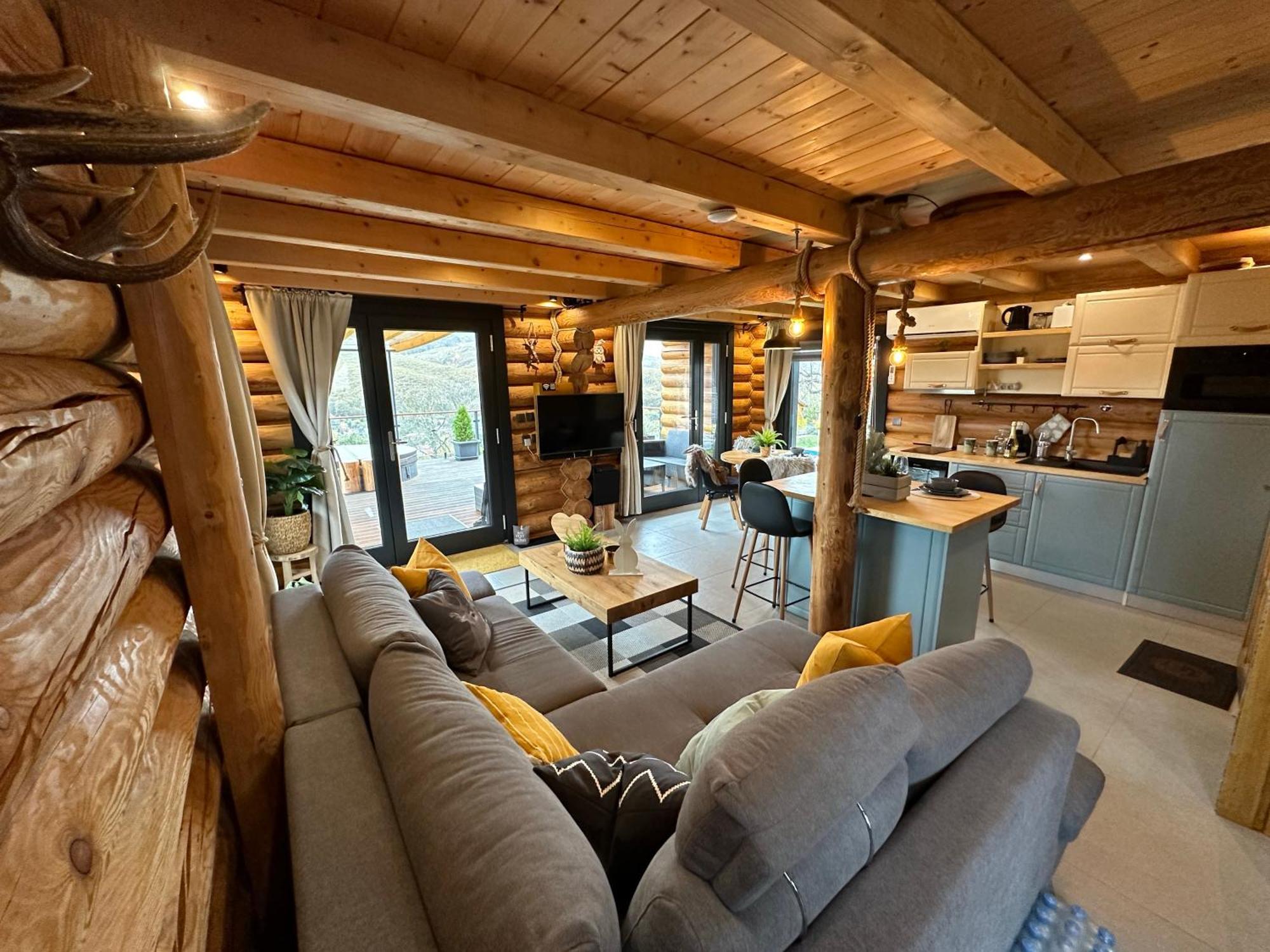 Roenk Relax Apartment Miskolc Ngoại thất bức ảnh
